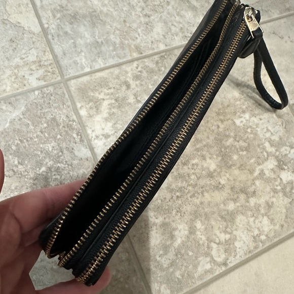 Coach wristlet - Picture 6 of 7